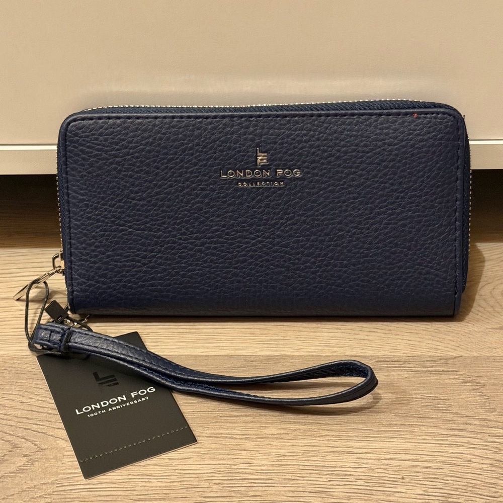 London Fog Finley Single Round Zip-Around Wallet – Navy (NWT)